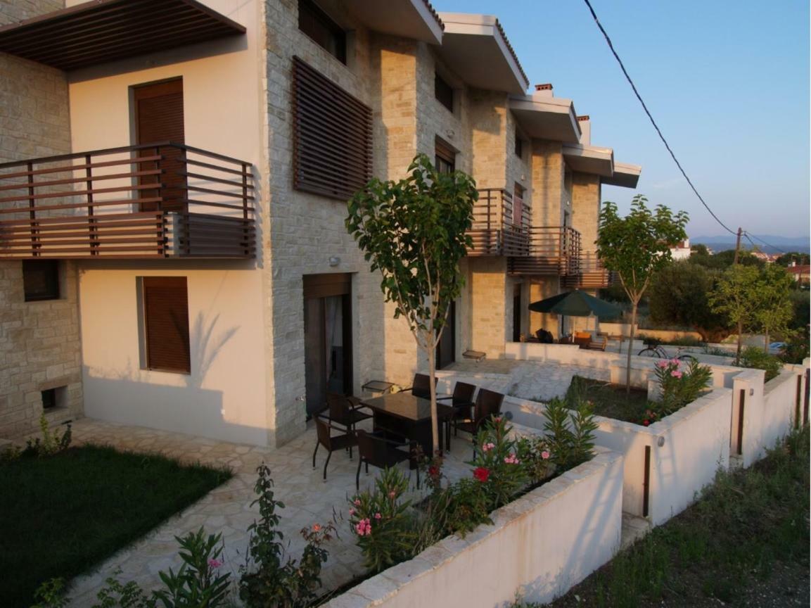 Maisonette Close To The Beach Никити Экстерьер фото